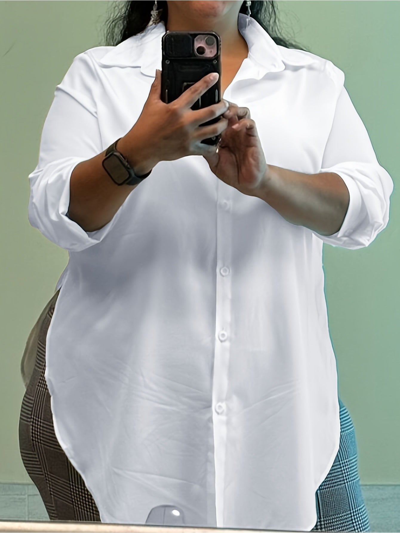 Timeless Style: Plus Size Maxi Button-Down Shirt – Long Sleeve V-Neck with Side Slit