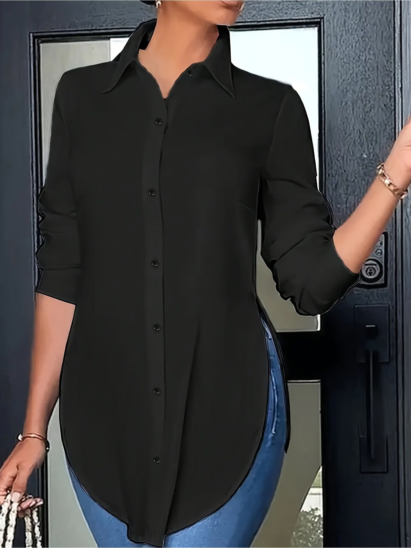 Timeless Style: Plus Size Maxi Button-Down Shirt – Long Sleeve V-Neck with Side Slit