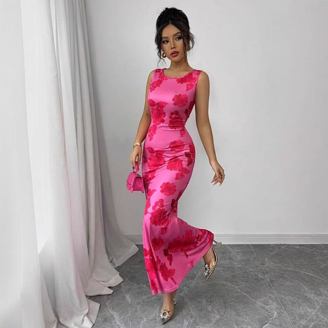 Sleeveless Straight Dress