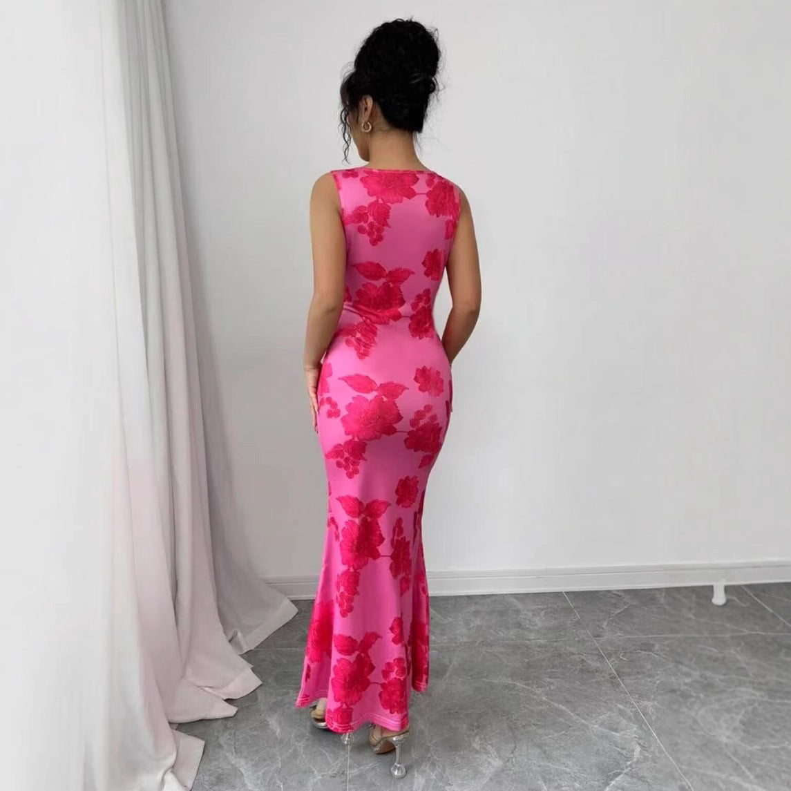 Sleeveless Straight Dress